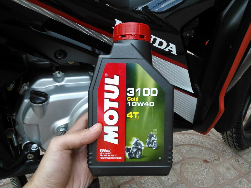Sự khác nhau giữa nhớt xe số và nhớt xe tay ga - 1