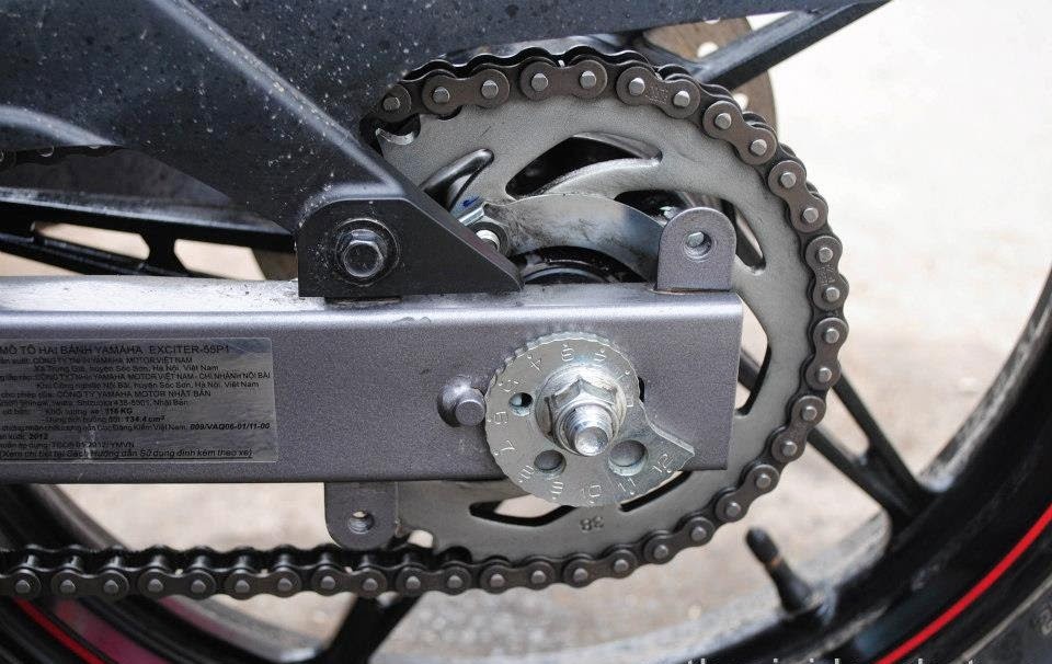 Cách vệ sinh sên xe exciter với chai xịt sên thật dễ và tiết kiệm - 4
