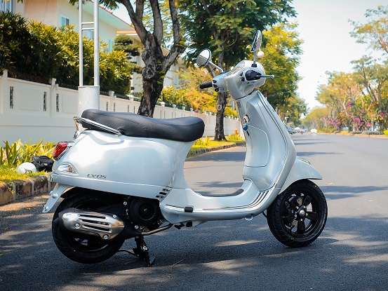 Xe vespa xài loại nhớt nào tốt và thời gian thay nhớt ra sao - 4