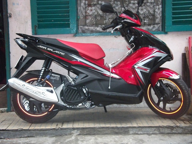 Air blade 125cc ab 125 xài loại nhớt nào tốt và thời gian thay nhớt ra sao - 1