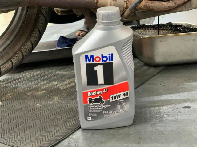 Xe r15 thay nhớt bao nhiêu lít - 7