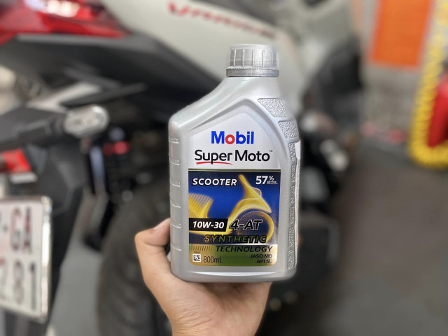 Xe tay ga sym priti chạy roda thì thay nhớt như thế nào - 3