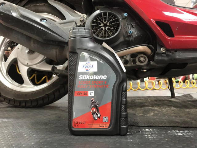 Xe tay ga sym priti thay nhớt bao nhiêu lít - 9