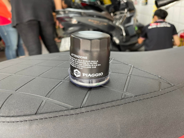 Dung tích nhớt xe vespa gtv bao nhiêu nên thay loại nào tốt - 2