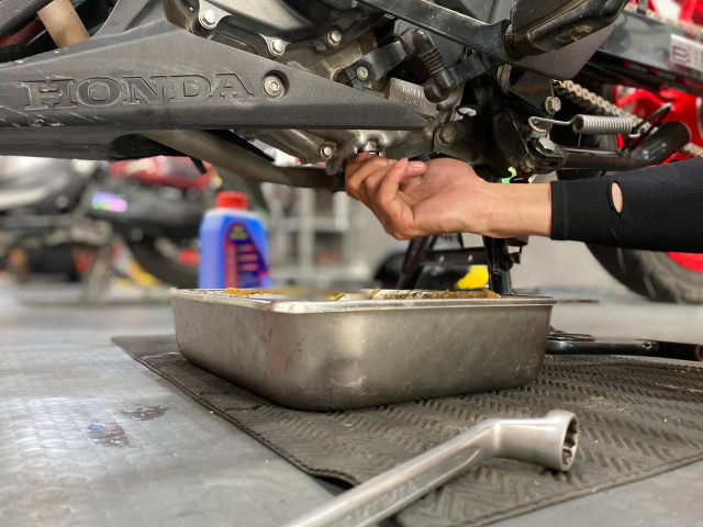 Dung tích nhớt xe honda sonic 150 bao nhiêu nên thay loại nào tốt - 2