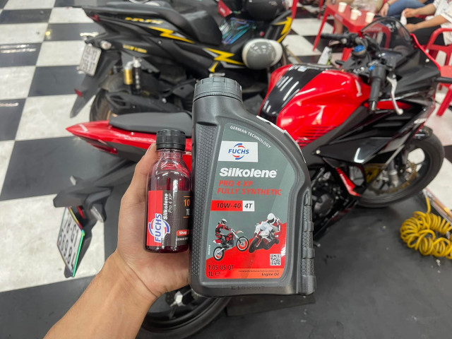 Dung tích nhớt xe honda cbr150r bao nhiêu nên thay loại nào tốt - 10