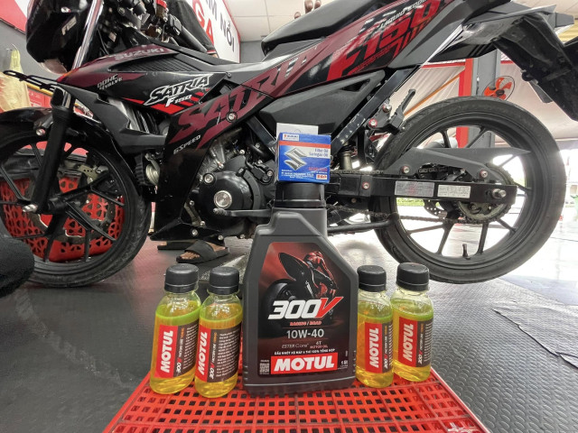 Dung tích nhớt xe suzuki satria bao nhiêu nên thay loại nào tốt - 4