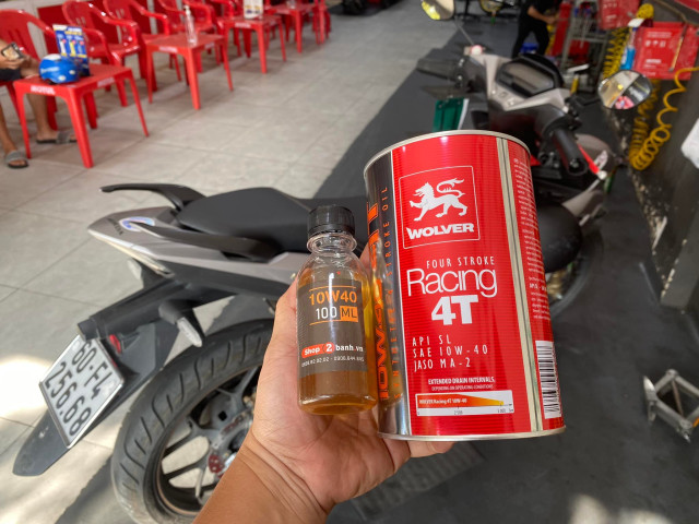 Dung tích nhớt xe suzuki satria bao nhiêu nên thay loại nào tốt - 11