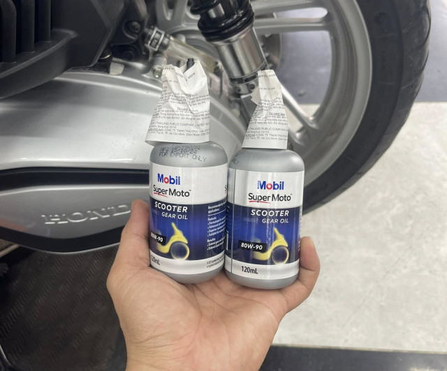 Xe máy bị ngập nước thì nên thay gì - 16