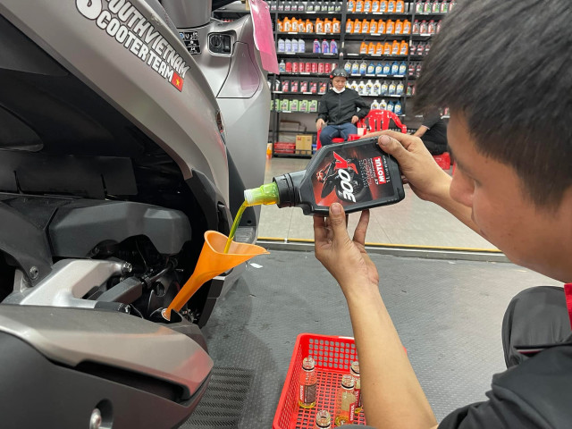 Thay nhớt motul 300v cho sh có tốt không mua ở đâu uy tín - 3