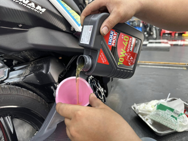 Liqui moly 10w40 scooter race 1l - 2