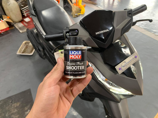 Dung dịch súc rửa động cơ liqui moly engine flush - 2