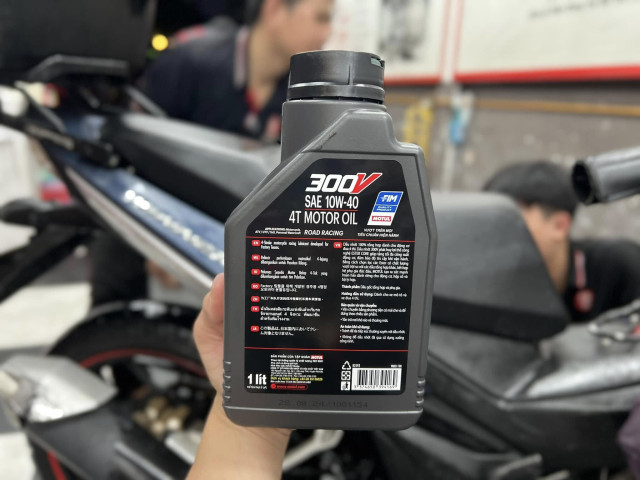 Ct125 thay nhớt motul 300v 10w40 đi bao nhiêu km thì mới thay lại - 3