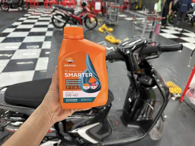 Dung tích nhớt xe yamaha xmax 300 bao nhiêu lít - 5