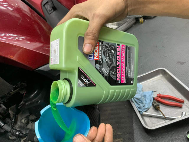 Thay nhớt liqui molygen scooter 10w40 cho xe adv350 có tốt không - 3