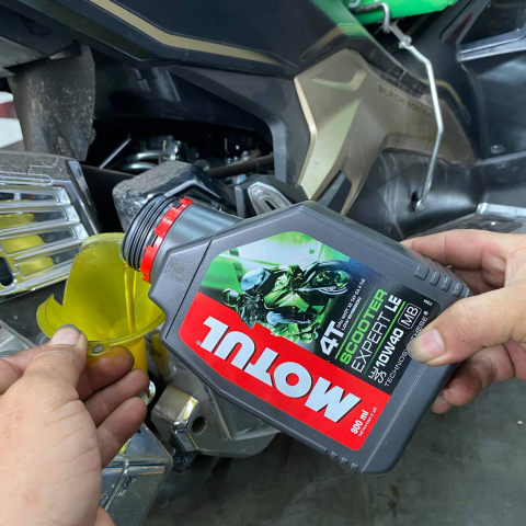 Motul Scooter Expert LE 10W40 0.8L