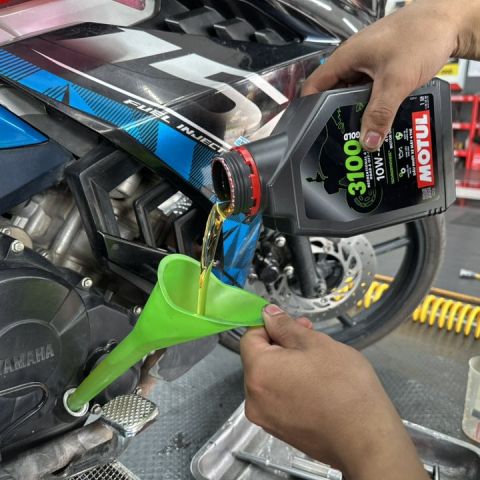 Motul 3100 Gold 4T 10W40 1L