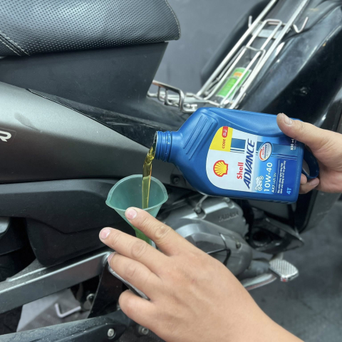 Shell Advance 4T AX7 10W40 Synthetic Based 0.8L